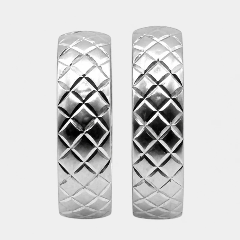 Recolor_these_wedding_rings_fr_GPT_Image_2_96229.png